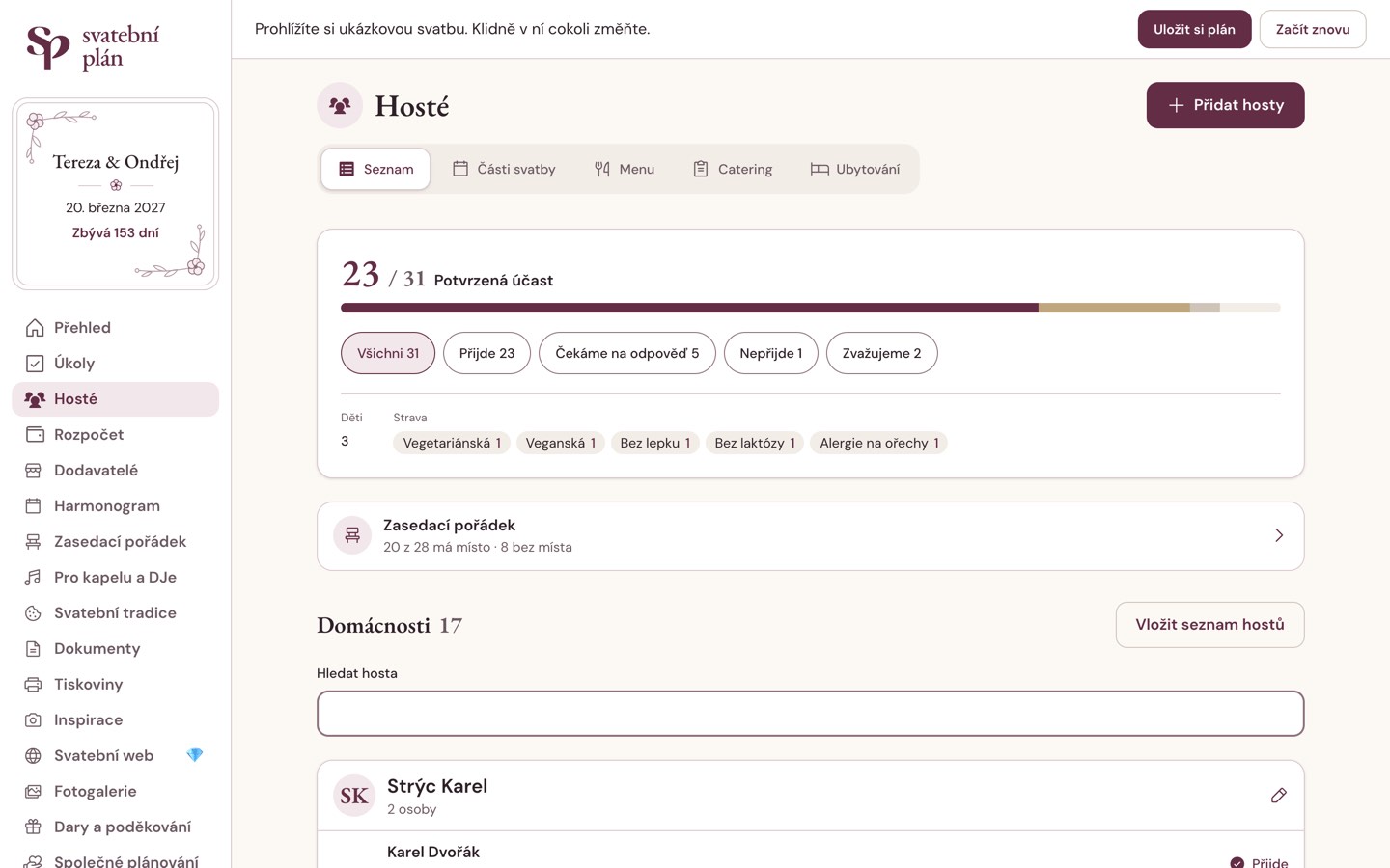 Svatební plán planner on desktop: the guest list of a sample wedding